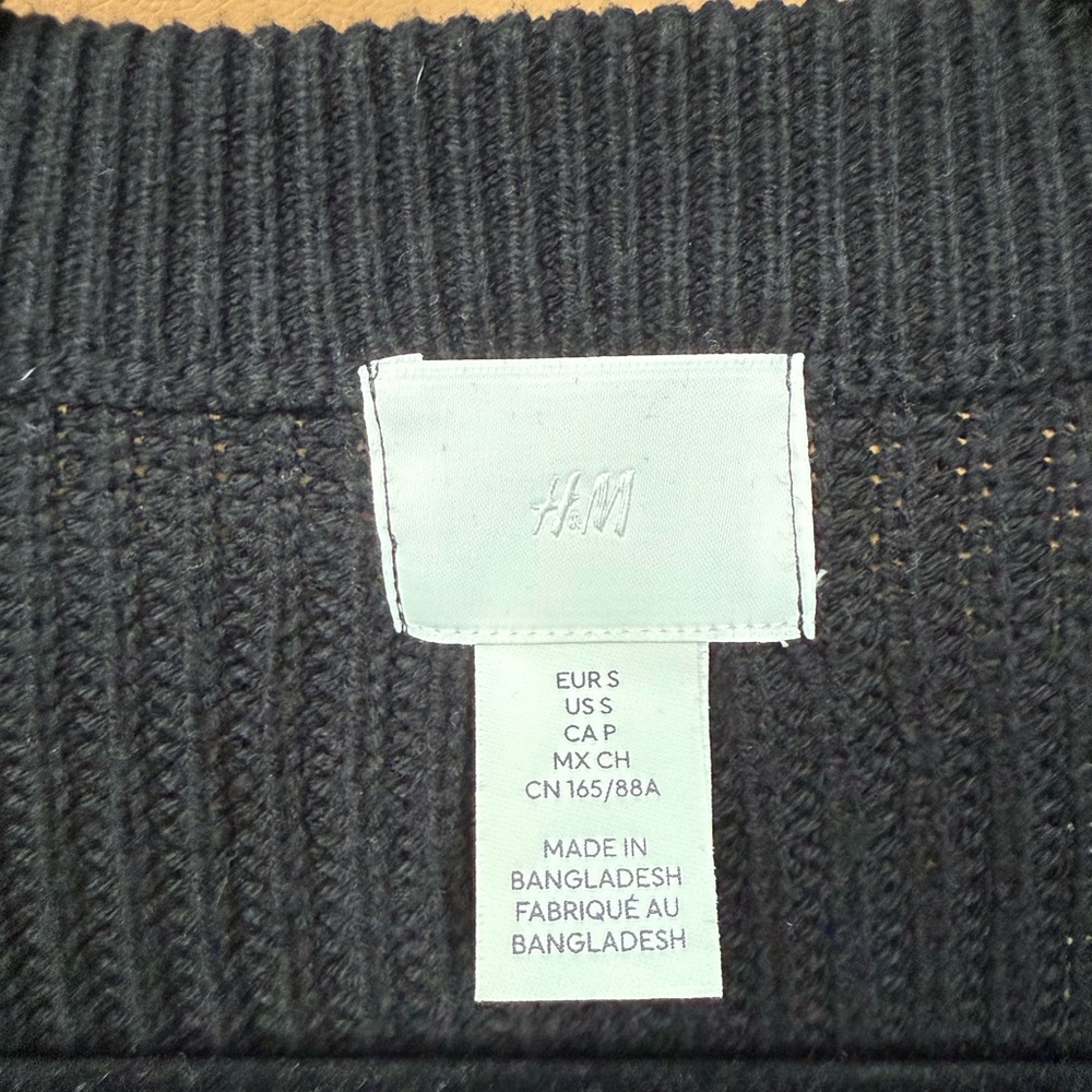 H&M Black Cardigan with Gold Buttons - Picture 4 of 4